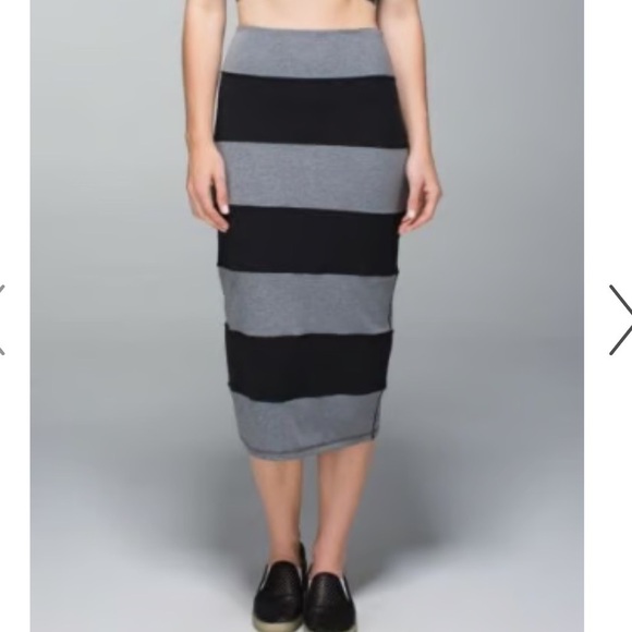 lululemon athletica Black and Gray Striped Skirt - Picture 2 of 11